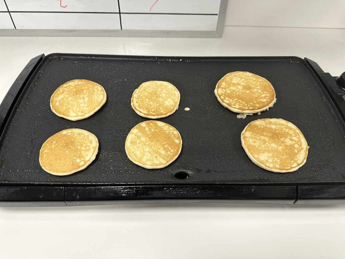 tresreed's tweet photo. When the team meets the challenge you set for them, you gotta pay up by making them breakfast! #capestrong 💪🏼 @KAMOkonnects @ike_beeze @KattiaS_Ramirez https://t.co/RxvWhBK4Cw