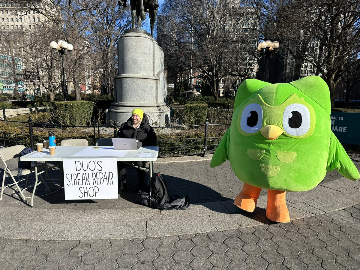 Duolingo tweet media