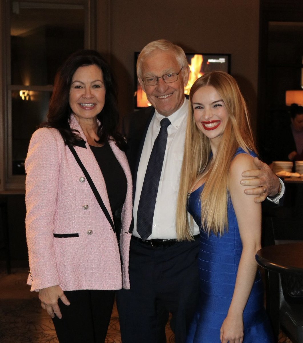 SpeakerSkelly's tweet image. I want to thank Carol Trudell for the invitation to speak to the inspiriting young women involved @PCwomenON @TheHamiltonClub Friday evening, where I was joined by my friend @erniehardeman.
