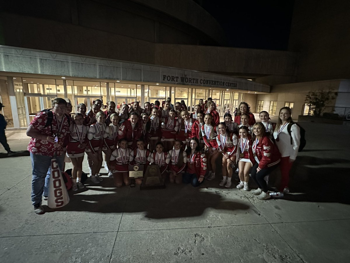 TISDTHS's tweet photo. Huge SHOUT OUT to THS Cheer on an AMAZING UIL performance. They are 6A DII Band Chant State Champions and finished 3rd place overall in state 6A DII with a score of 90.33! We are so proud of all the dedication of coaches and girls. #coogsgocrazy #PrideofTexas #UCAnationalsready https://t.co/FMPpAZNl5M