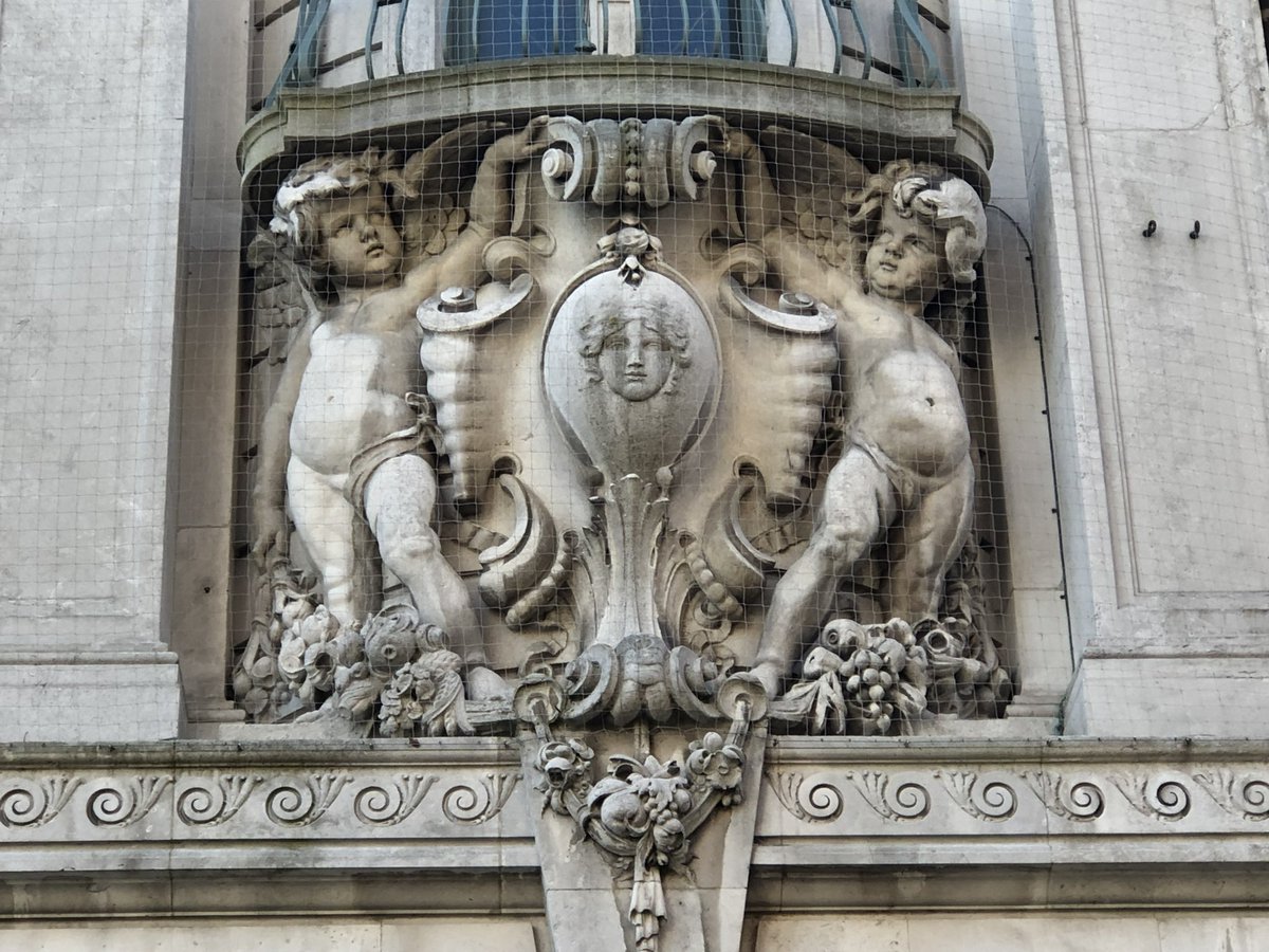 The former London & Provincial Bank (1907) - London Street, #Norwich #Norfolk Portland stone facade with giant Corinthian columns. “Convincing breaking with the late Victorian past … with plenty of swags & other devices” @YalePevsner