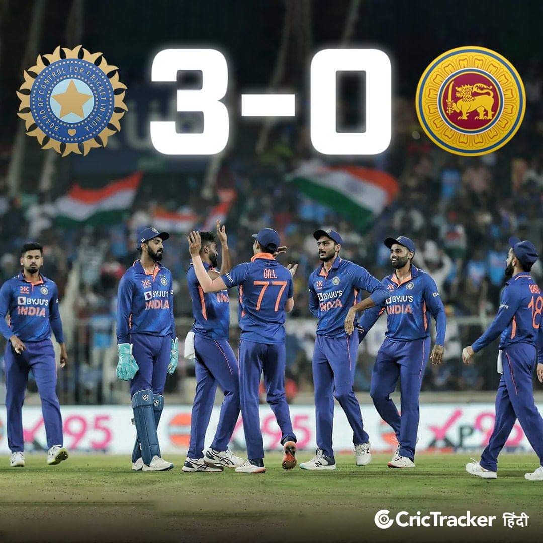 azharuddin_123's tweet photo. टीम इंडिया ने वनडे क्रिकेट के इतिहास की सबसे बड़ी जीत दर्ज 317 रनों से हरा कर इतिहास रच दिया। कोहली के नाबाद 166 रन 110 गेंदों में 8 छक्कों और 13 चौकों की म��द से और शुभमन गिल 116 रन, भारत-390/5 (50 ओवर) लंकाई टीम में श्रीलंकाई टीम महज़ 73 रनों पर ढेर हो गई #Shami
#MohammadShiraj https://t.co/i5Yi60uRW8