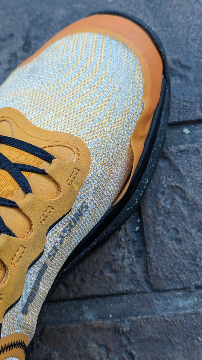 sdy284's tweet photo. Didn't even make it a month. Purchased 12/22/22 @puma @PUMARunning #unhappy https://t.co/Rm8Vc5XcjE