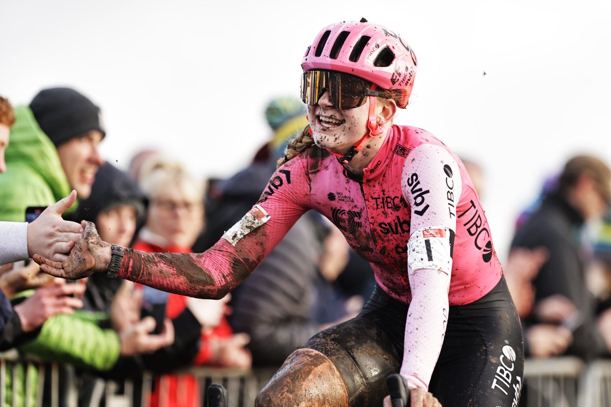 Zoe Backstedt tweet media