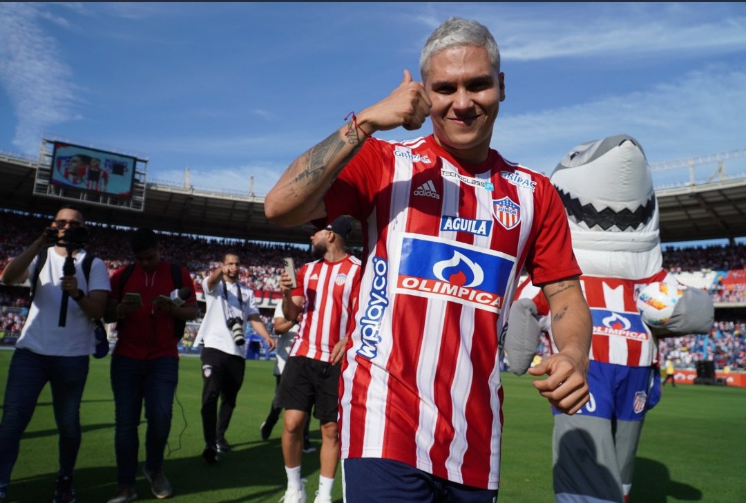 PlanetaJunior's tweet image. #JuanFerLocura Un saludito del mago👑🎩