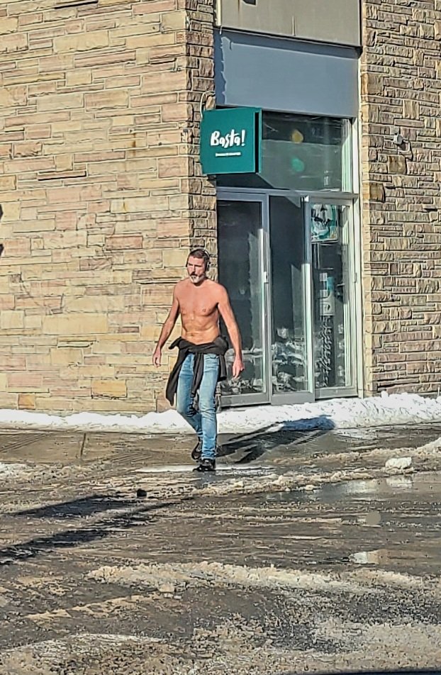 DavidEGMarshall's tweet photo. #MTL #WINTER #HIVER #10Below #Moins10 https://t.co/YgGuis9tOd