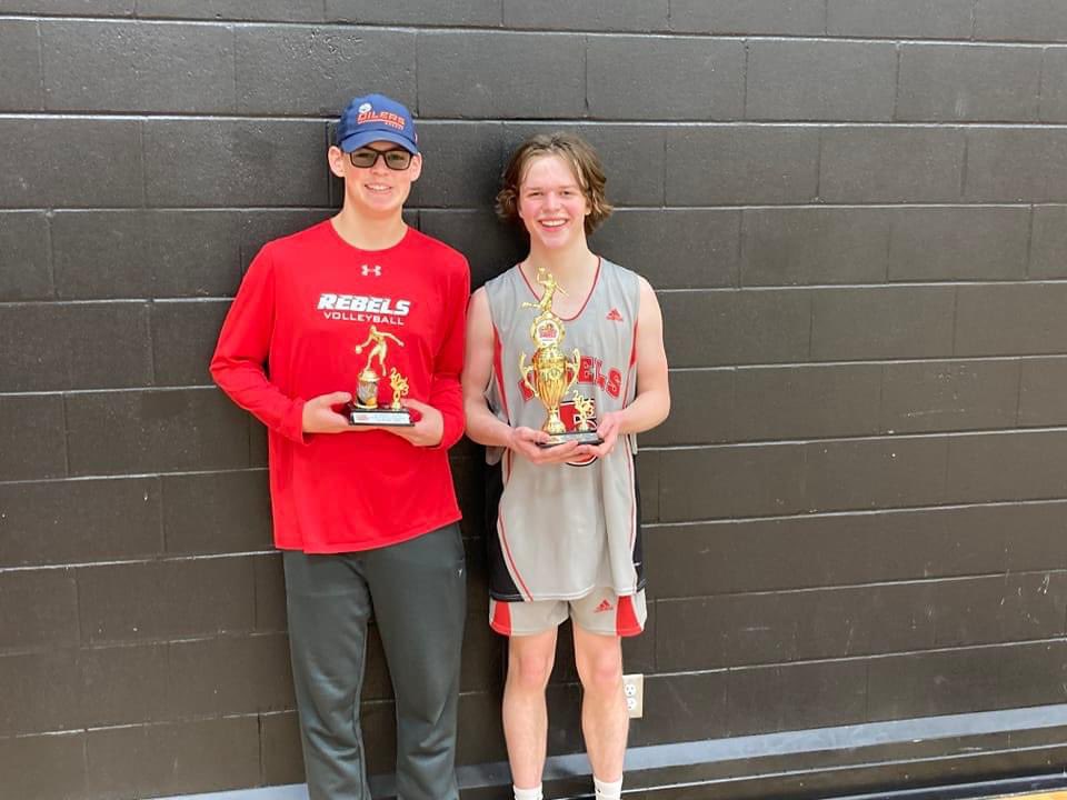 bashaw_school's tweet photo. Congratulations to both of our SH Boys Basketball teams on their success this weekend in Drumheller! Thank you also to our amazing coaches! #RiseUp https://t.co/f8aKHMLt9d