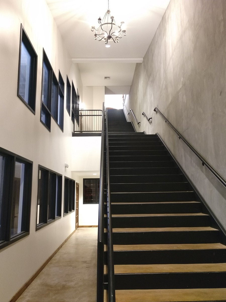 Be_U_Nique00's tweet image. Wine tasting in beautiful TX today. #winetwitter #wine #sundayvibes #VIBE