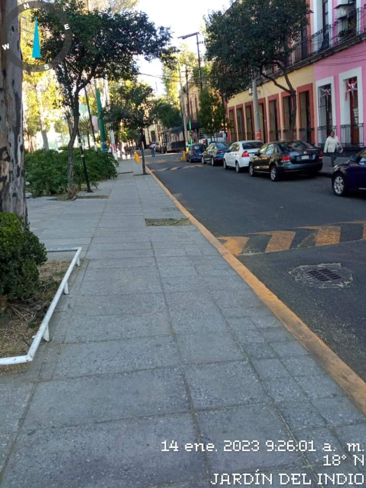 centro_alcaldia's tweet photo. El gobierno de la #AlcaldíaCuauhtémoc, diariamente se encarga de mantener limpios los espacios públicos de la demarcación. Se realizaron labores de limpieza en el #ParqueElIndio. https://t.co/Ah9bv32Qsq
