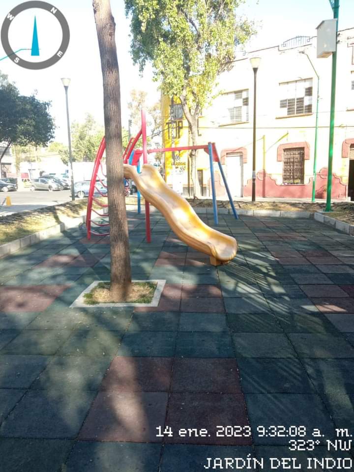 centro_alcaldia's tweet photo. El gobierno de la #AlcaldíaCuauhtémoc, diariamente se encarga de mantener limpios los espacios públicos de la demarcación. Se realizaron labores de limpieza en el #ParqueElIndio. https://t.co/Ah9bv32Qsq