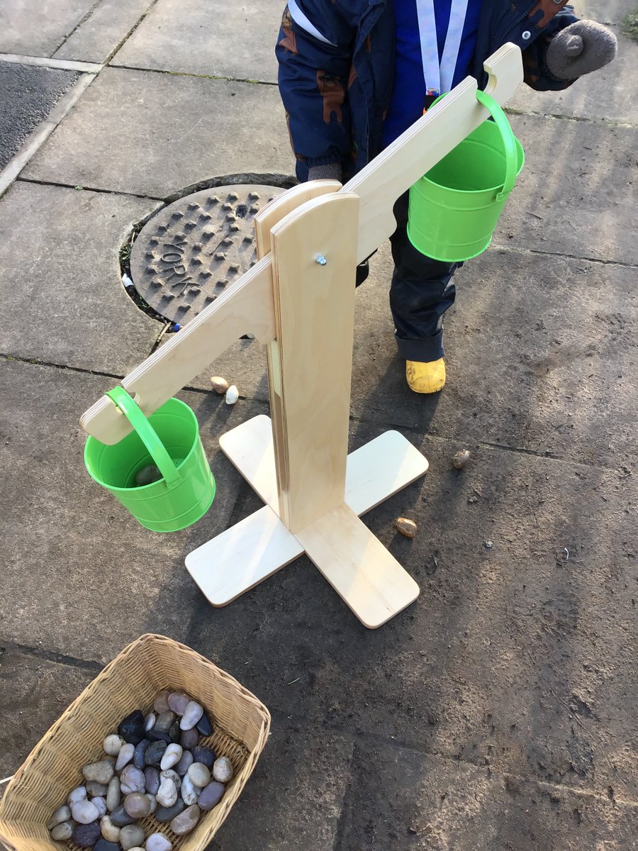 EYFSwestfield's tweet photo. The children enjoyed using the outdoor weighing scales on Friday! Reception will be learning more about weight  in maths this week.🌟 #eyfs #maths #outdoorlearning https://t.co/xJJTpqjOFT