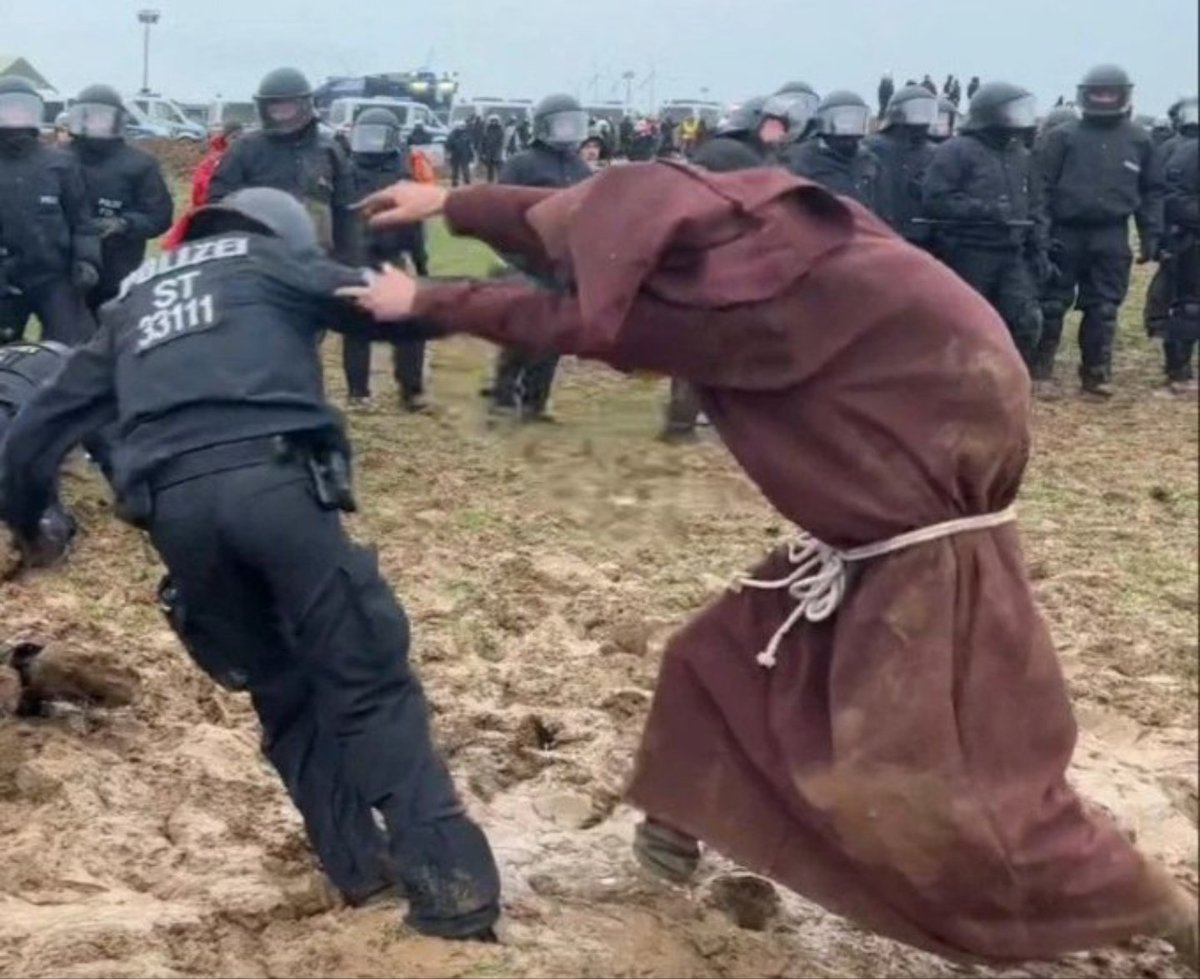 Lang lebe der Mönch von Lützerath 🙏🏽✊🏼💚🌱