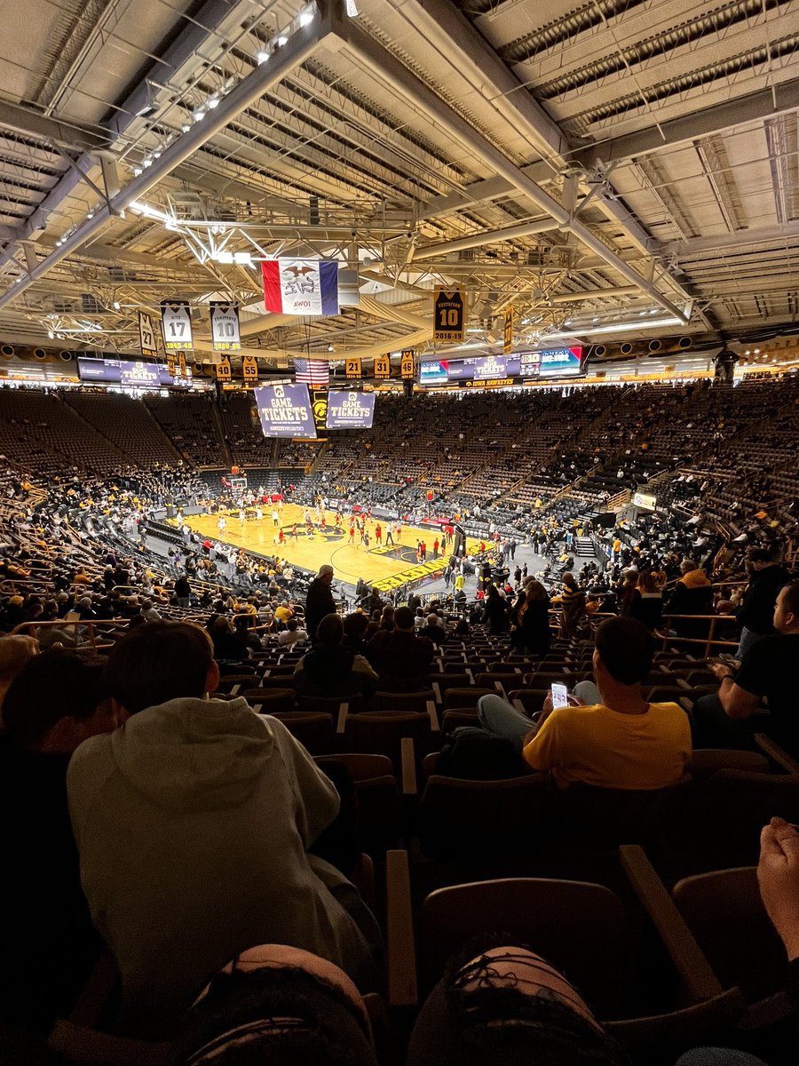 faith_4040's tweet photo. #FightForIowa 🤍💛 https://t.co/T5amjbiqoL