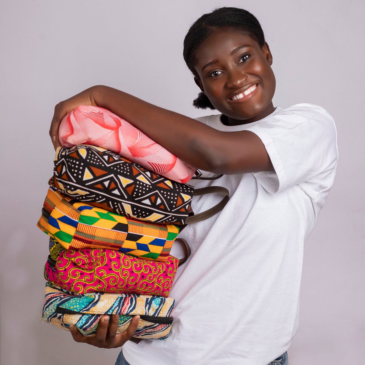 hellokaeme's tweet image. Elevate your #toiletry collection with the stylish Kaeme Toiletry Bags! 💼 Whether you’re travelling or need an elegant way to store your #skincare products, these bags are the perfect accessory! 💯

__
kaeme.com/shop/

#hellokaeme #sheabutter #blacksoap #madeinghana