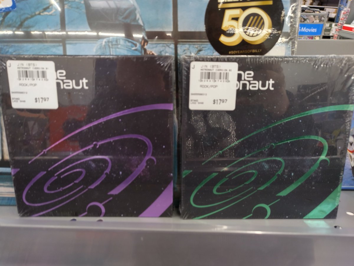 bleu4dew's tweet photo. Found these buried under some LPs...our store doesn't carry CDs normally and I ALWAYS CHECK..so where did they come from?? I don't care honestly but they coming home with me. 💜 https://t.co/Dc1h7wWRY7