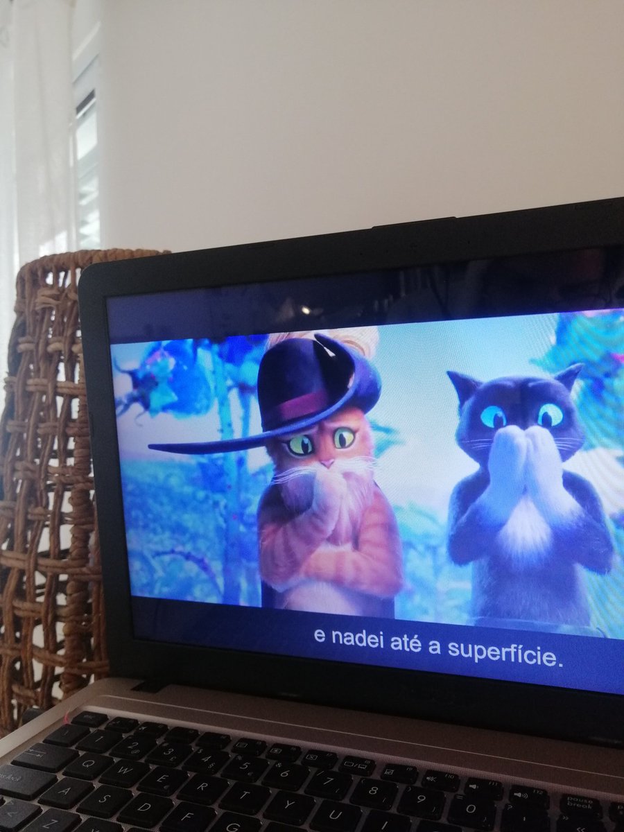 Este filme é um dos poucos filmes infantis q realmente gostei :)