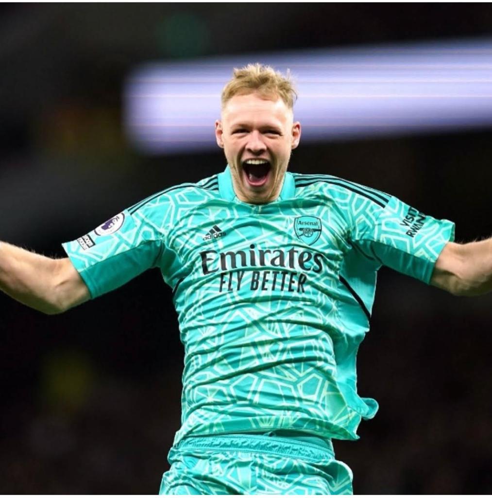 LoversGunners's tweet photo. @Arsenal team was FANTASTIC today as we smashed @hospur_totenham 2 - 0 🥳🥳 It could've been 4🤣
Praise the Lord! 👏🏼 #COYG #TOTARS #PremierLeague #footballmanager #rt https://t.co/4SGzRRiIHu