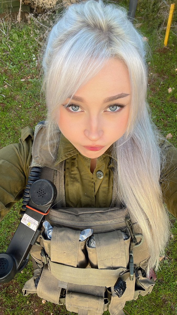 Gun Waifu on Twitter: "don’t trust the cute face"