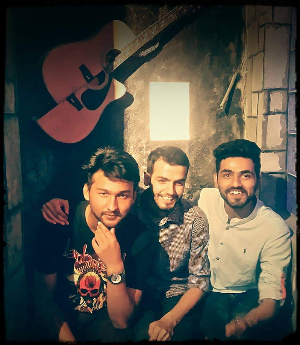 shailazz pandey tweet media