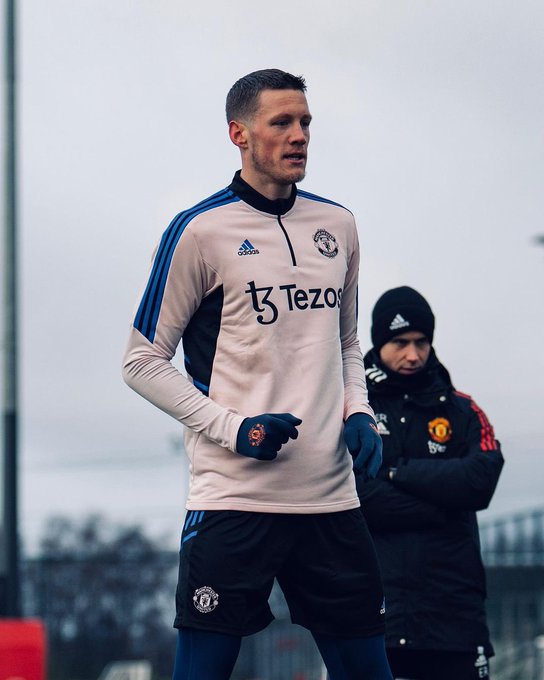 TalksportLads's tweet photo. Weghorst's FIRST session! 🇳🇱🔴 https://t.co/v5BfCrYka1