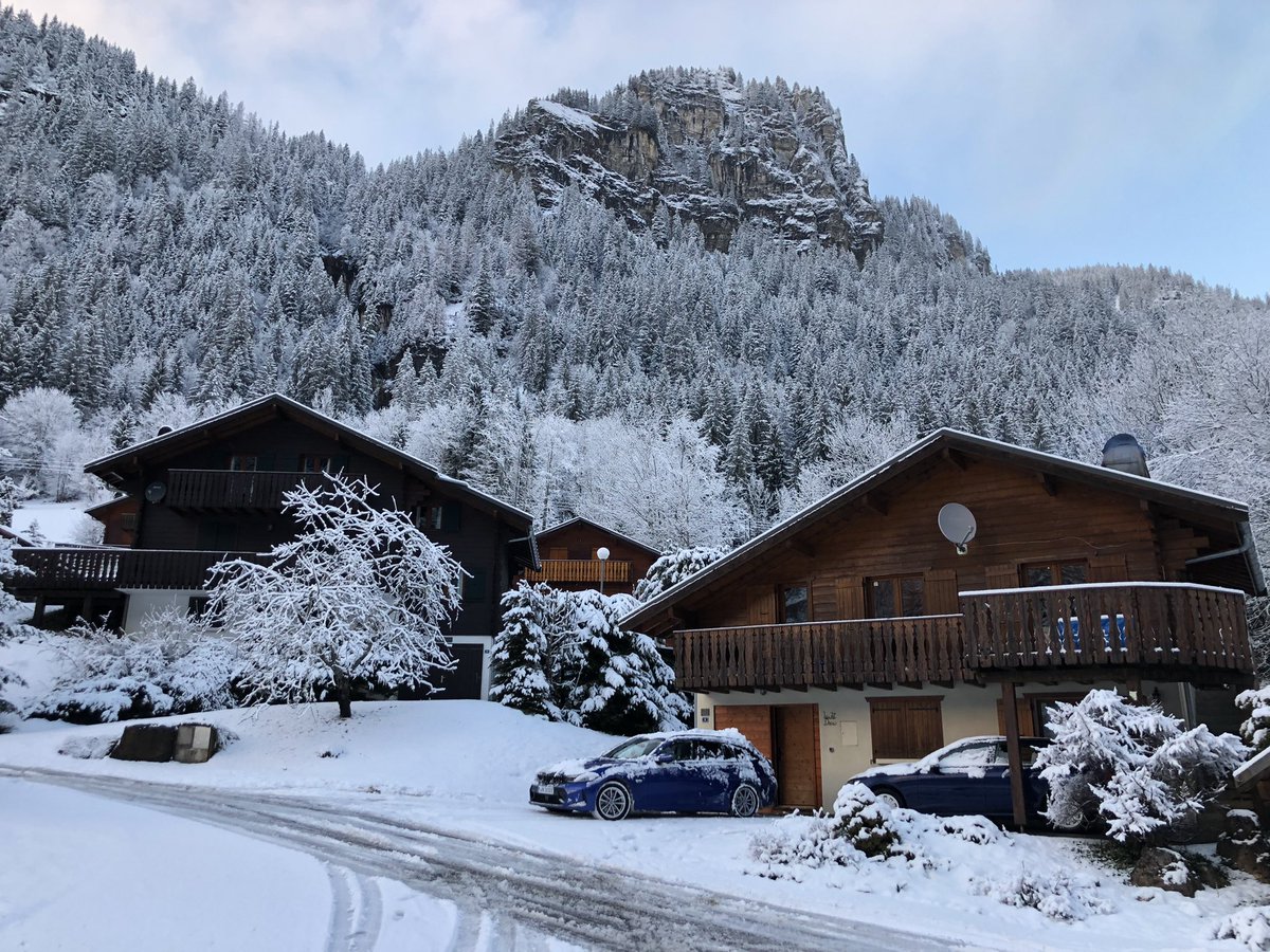 Snowed all day and a fantastic forecast of snow coming all through this week..  availability and deals available from Friday 20th January if anyone fancies hitting the slopes