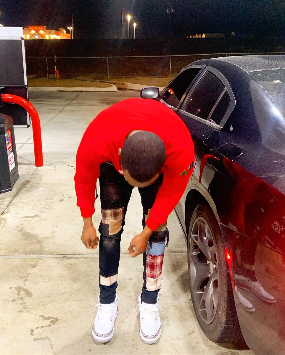 nolimitbandgang's tweet photo. I ain’t missing no bread, I’ll be there in a jiffy. I’m trying to get it off so I front him what he bought. 🎸 #1Luv #RipBigG #LLNoLimit #FreeKeith #FreeHenn https://t.co/fC9nUCWWQA
