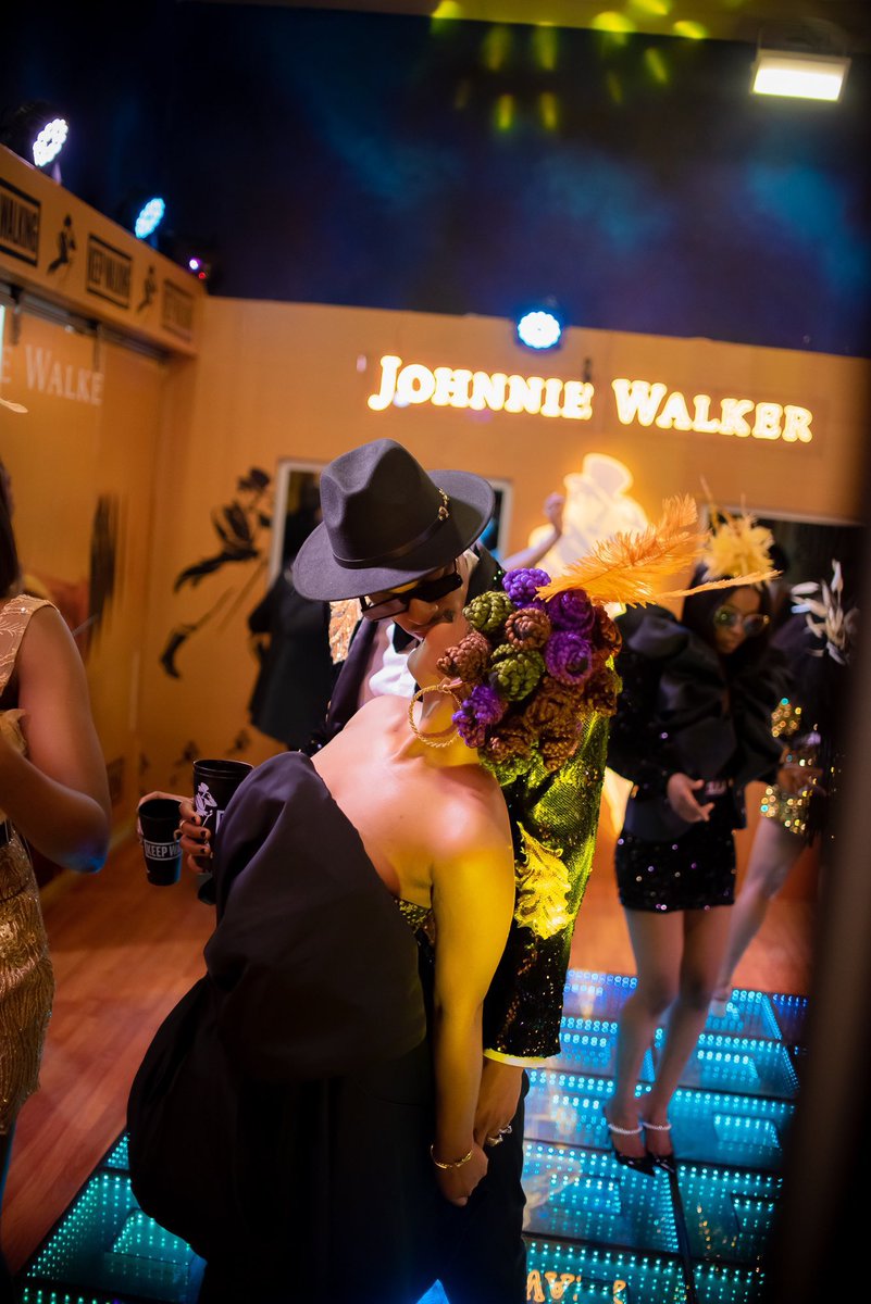 Rheetee1's tweet image. Lemme reminisce too🌚

Groophy toilet fight lives rent free in my head🤭
Very hot stuff…
While y’all were fighting over who cried and sniffed I was busy seeing looooooooooooooveeeeeeee…❤️

My Faves❤️
My Ship❤️

#groophy  #Phyna𓃰  #GroovyMono