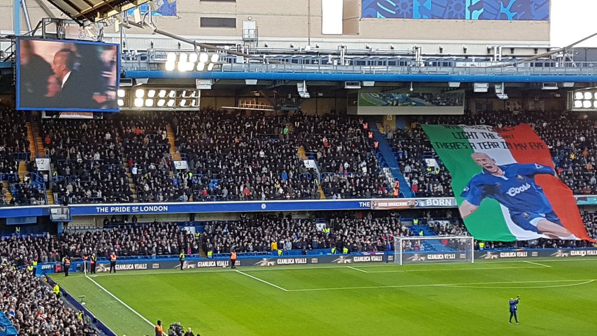 Allsport11's tweet photo. Beautiful tribute for a lovely man #Luca #Legend #RIPVialli 💙😢 https://t.co/F4ApL7kHD4