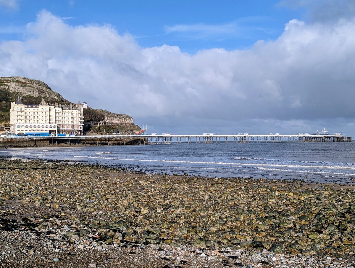 MattLBerry's tweet photo. Llandudno done! Worth a day of anyone's time even in mid-January! Sunset views of Conwy Estuary, The Menai Strait and Anglesey from The Great Orme simply stunning and accessible to all👌. https://t.co/jW7VskN4ic