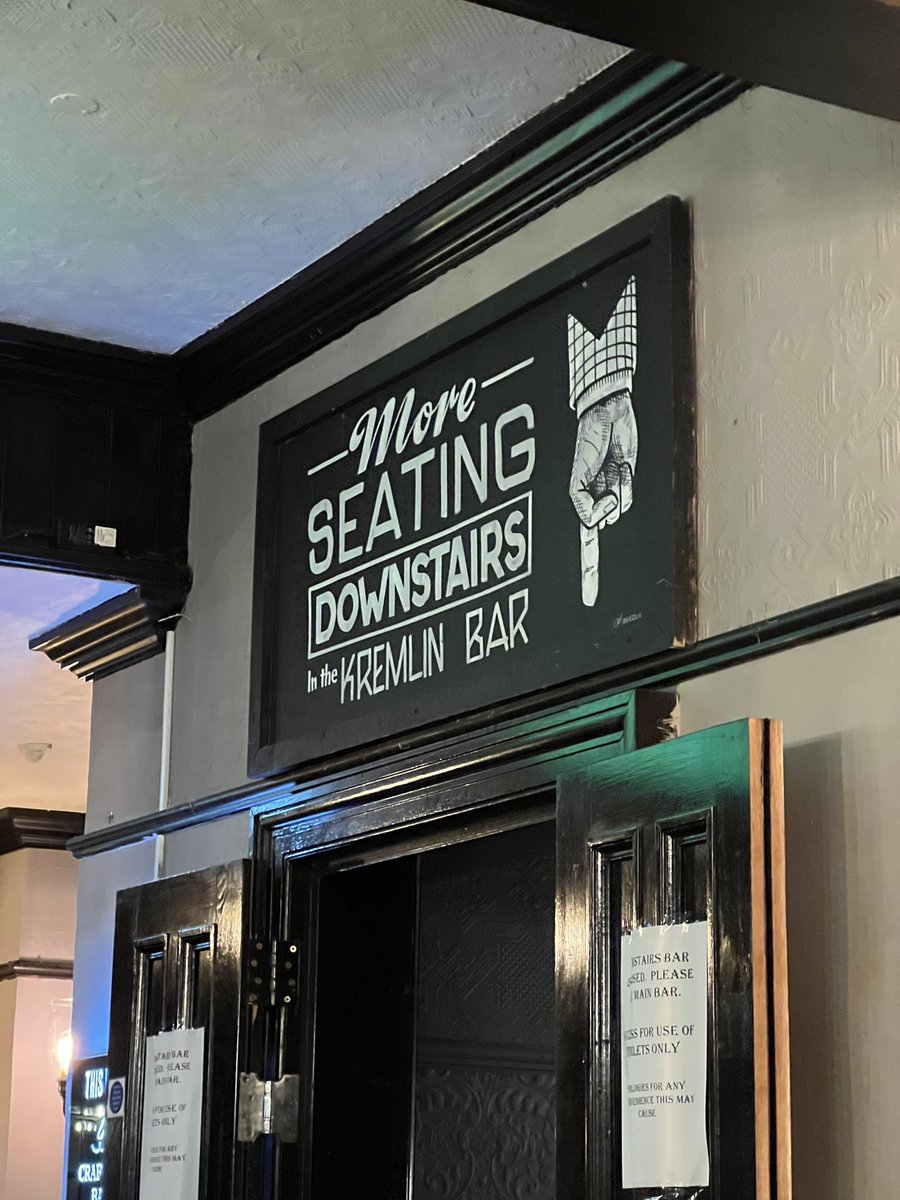 В прекрасной России будущего, the kremlin bar будет не только в Шотландии, но и на красной площади
Надеюсь, в будущем откроют все те закрытые части Кремля, сделают из него качественный туристическую зону
А сам Кремль будет чем-то вроде замка с призраками, как и в самой Шотландии