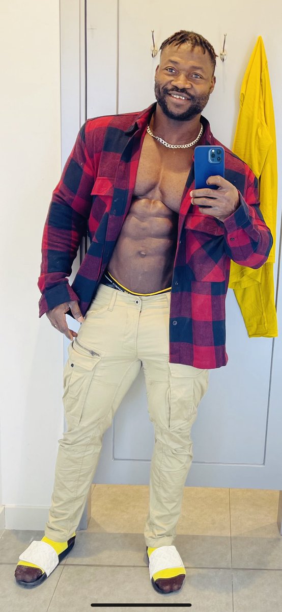 MalikTyrone2's tweet photo. #FitnessModel #fashionable #proffessionalbodybuilder https://t.co/xdn7L1MNE0