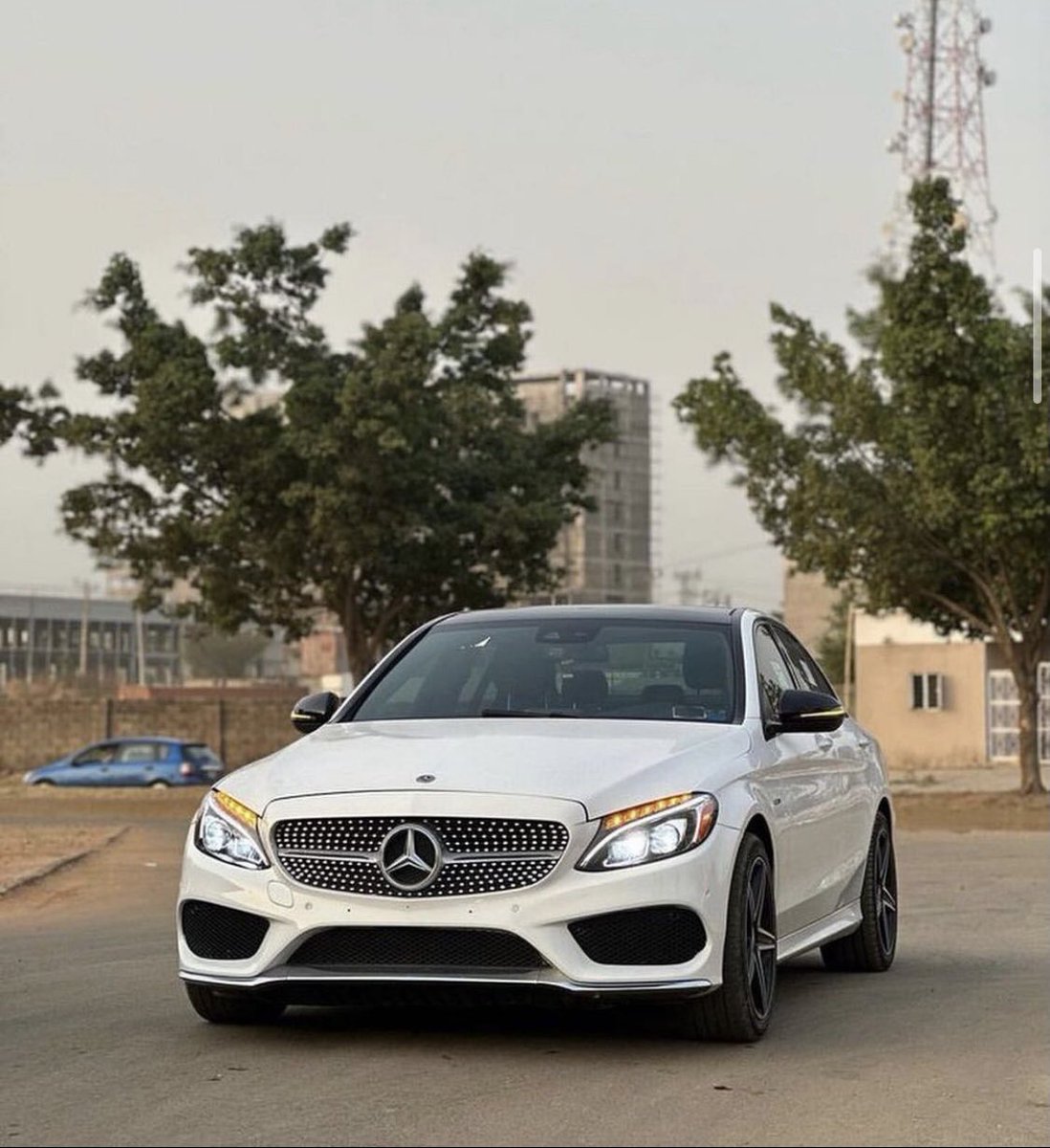 Automall_ng's tweet photo. Mercedes Benz C450 2016 model
Duty: paid
Location: Abuja
#RipLegend #kaduna #PrettyEvil #muderer
@indoeishat @miss_ayshatou @aisha_shugaba @__yellows @KawuGarba @Arewa_Business_ @el_uthmaan @Aashfinn @HananXharah @HMujeili https://t.co/Ha9cQGiSwI