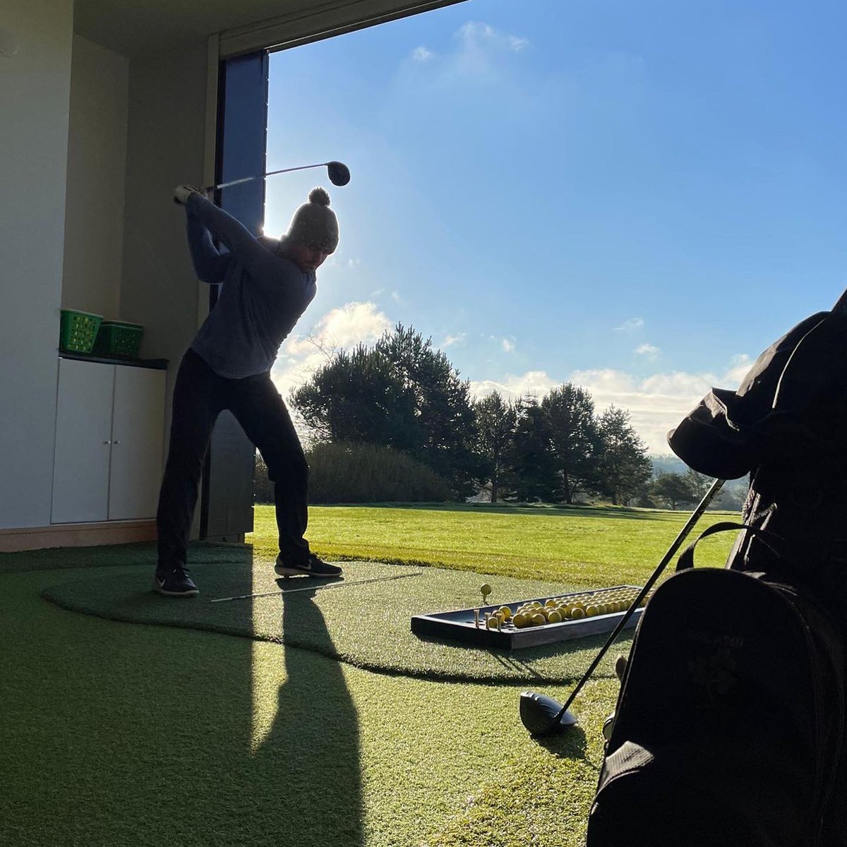 ConorORourke62's tweet photo. New Year,  
New Gear @Foregolfcustom ☘️🇮🇪

Delighted to visit Derek &amp; Dave &amp; get fitted for the 2023 season! @cobragolfuk driver &amp; @CallawayGolfEU 3wd are great additions to my bag! For anyone on the market, you won’t get better than @foregolfcustom 👊🏼 

#foregolf #sponsor https://t.co/yhlfll2bMc