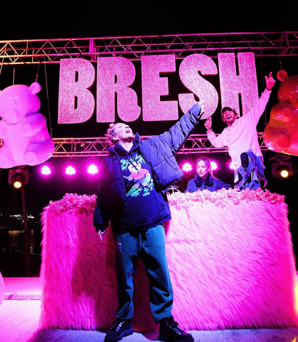 ¿Sabían que este jueves se corta semana? 

Vuelve la fiesta más linda del mundo a La Isla 🤩🤍

Hay 🌸🌸🌸 <a href="/fiestabresh/">BRESH</a> 🌸🌸🌸

Ya podes comprar tus entradas acá:

breshtickets.com/event/bresh-pi…