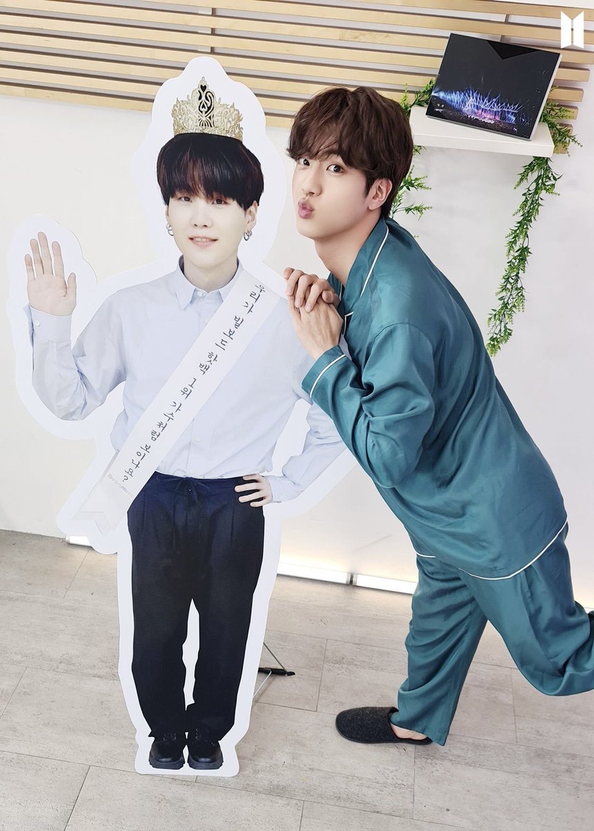 btsoldarchive's tweet photo. https://t.co/6mpK6XrW6B