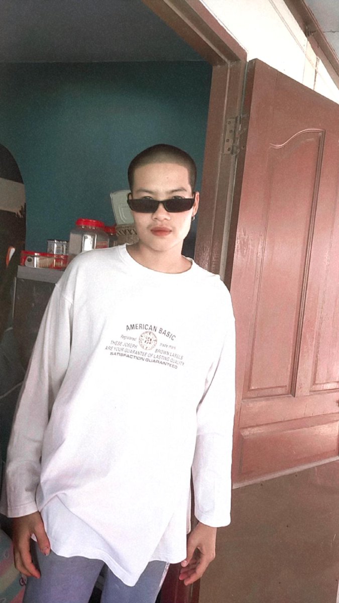 KhlayTm's tweet photo. เปลี่ยนการแต่งตัว ก็ดูดีอยู่นะ🤣 https://t.co/ENQ4jFhNjz