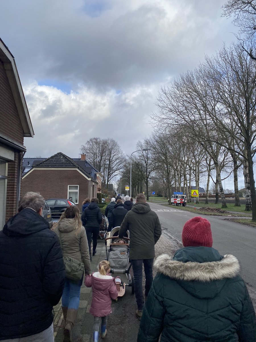 HartsuikerJ's tweet photo. Nieuwjaarsinstuif, dorpsommetje en bedrijfsbezoek Melkveebedrijf Van der Aa samen met wethouder @AnkieHuijing in Buinerveen/Nieuw-Buinen @gemeenteBO met als afsluiting heerlijke snert https://t.co/FlcjiOAN43