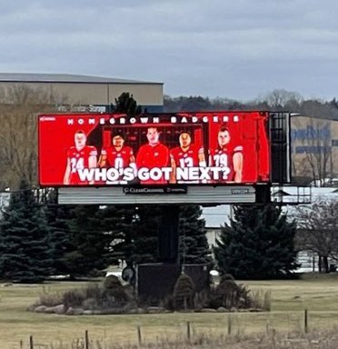 teresabort34's tweet photo. @BadgerFootball #wisconsinblitz - Go Badgers 🏈🔴⚪️🎉 https://t.co/XNpfHeyNMd