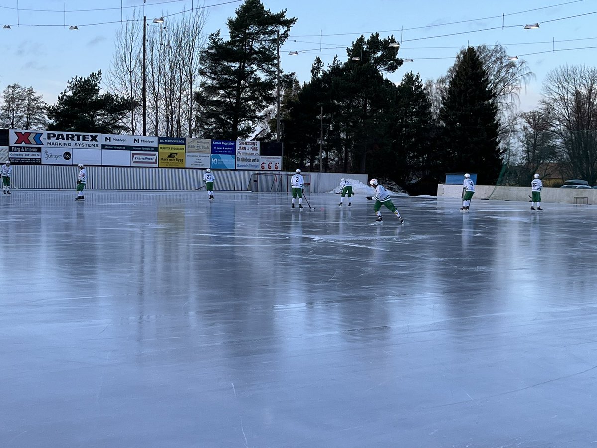 Härlig seger borta mot OBK/Hajstorp efter stundtals riktigt bra spel. Segersiffrorna blev till slut 10-3 till oss efter 3-0 i halvtid ✨