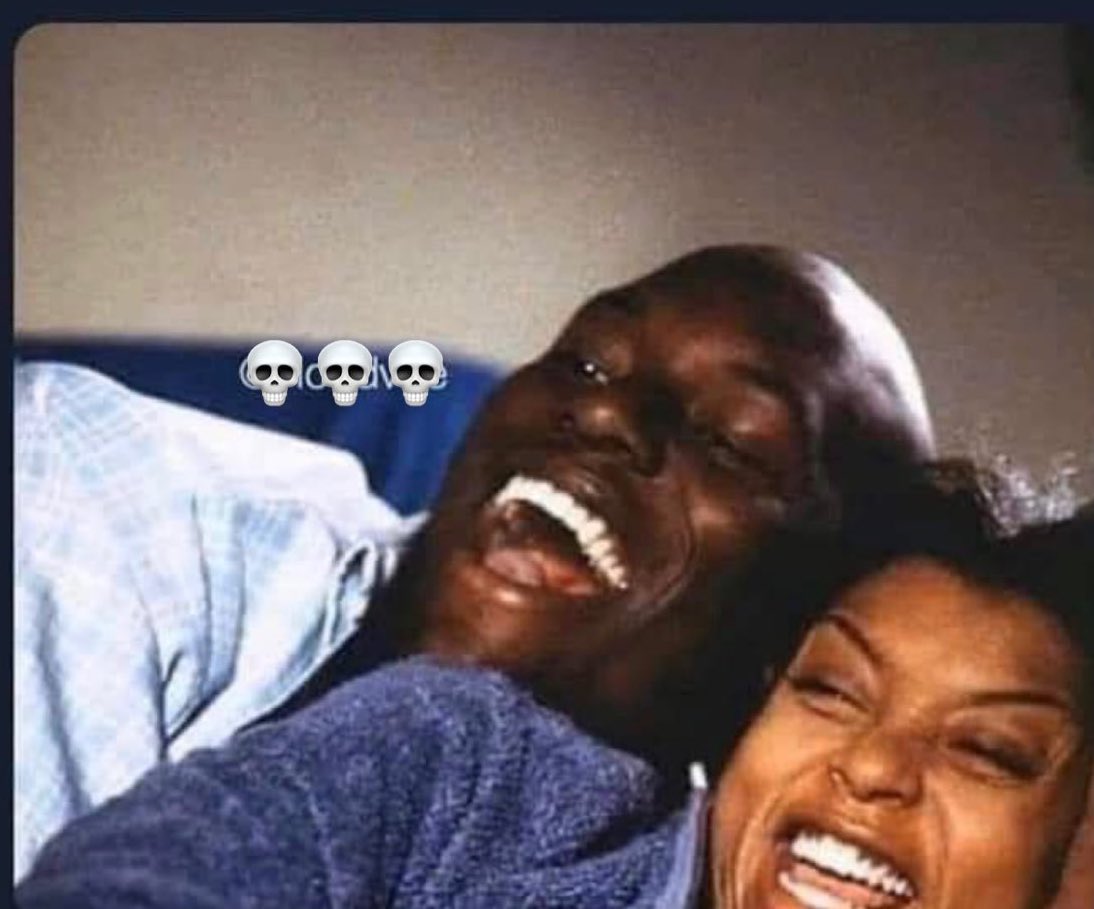 blendz_marley's tweet photo. Me pretending to be entertained by her weak ass show before I clap 👏🏾 cheeks 😌 https://t.co/WlDvq0914k
