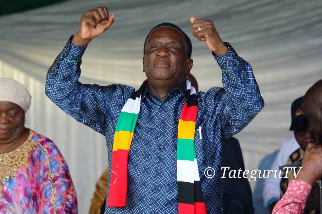 TendaiChirau's tweet photo. Today I joined  thousands of pple  from all walks of life who  converged in Mapanzure village at Lundi Primary School ,to appreciate initiatives and projects spearheaded by our First Lady Dr  Mnangagwa.The highly attended  event was organised by Midlands Leadership. https://t.co/XzJTEAI4bg