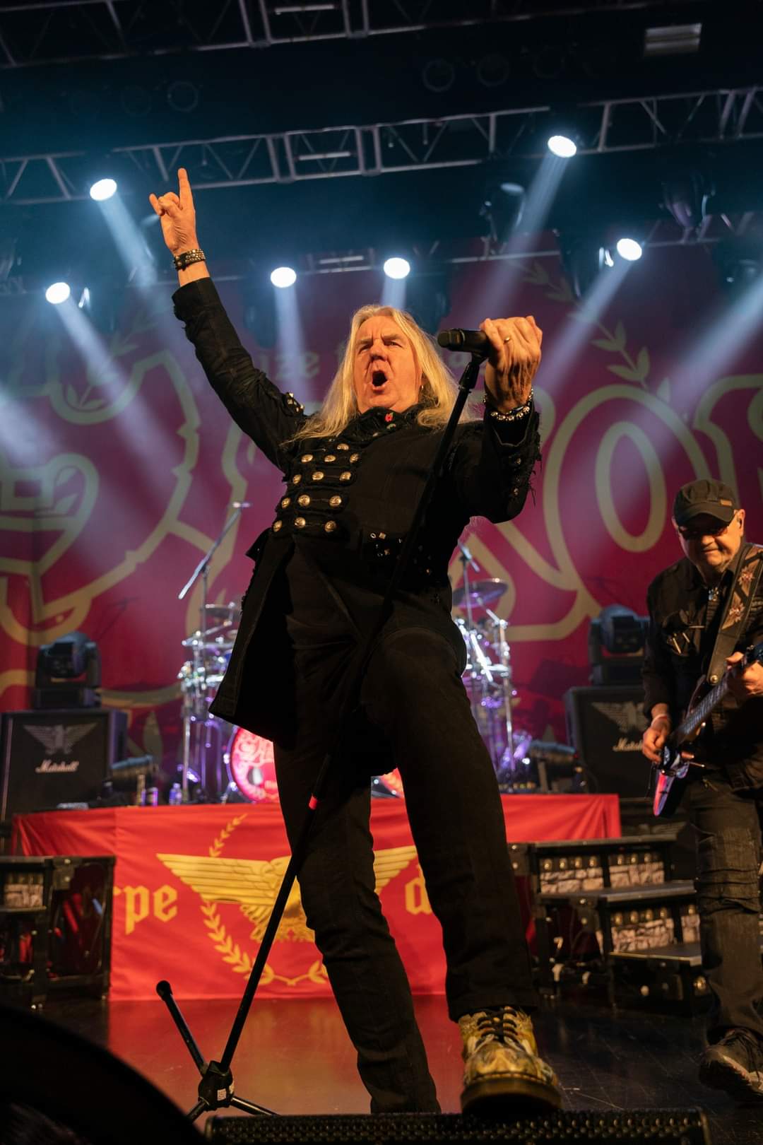 Happy birthday Lord Biff Byford!
thanks for all your good music!
Never surrender!!       