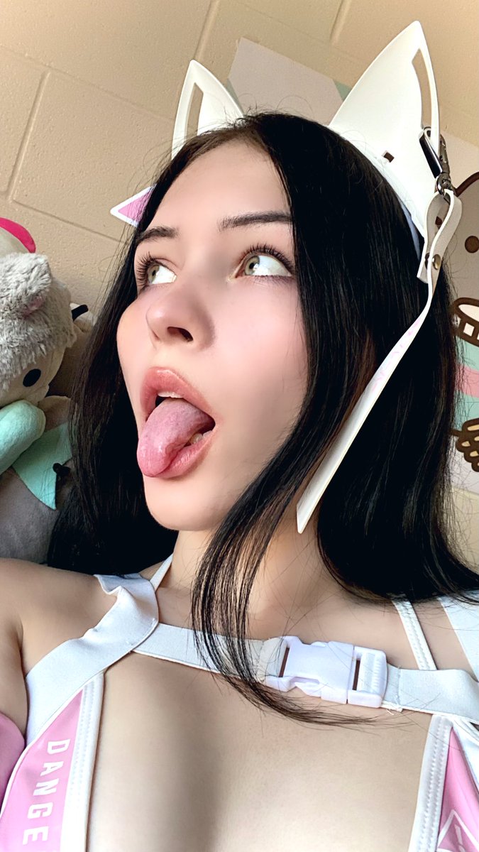 petgirlfwen's tweet photo. blehhh :p https://t.co/J4TKzbJ7sq