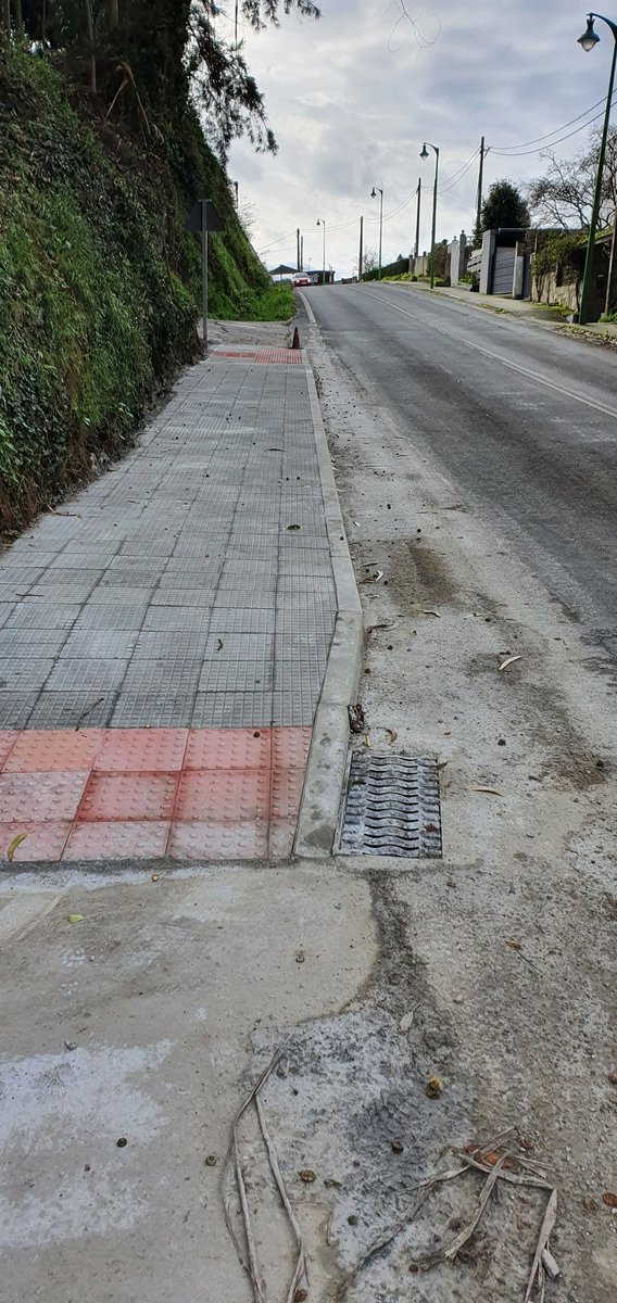 Mvfaraldo's tweet photo. Casi terminada obra nueva acera en puente #Xarío (carretera #Miño - #Perbes). Solo falta paso peatonal.
Actuación ejecutada por @Depucoruna a petición @ConcelloMino para mejorar accesibilidad a vecinxs y usuarixs #SendaXarío
#Miñotenpresente #Miñoéfuturo
#EnCaMiño #MiñoAvanza https://t.co/ULk9xOxaKs