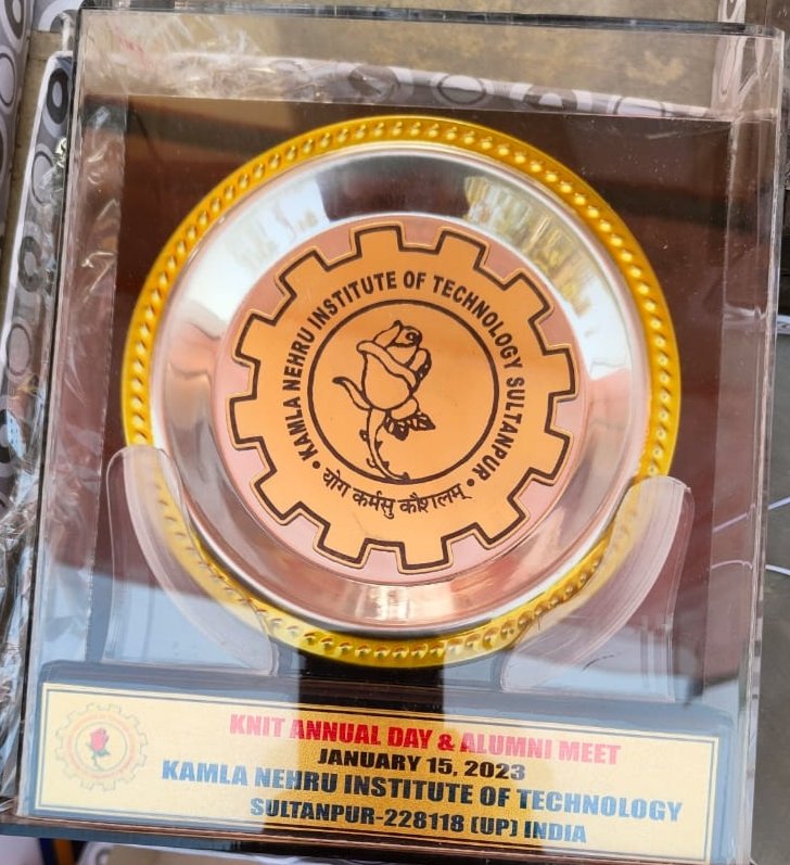 CashCryin's tweet photo. Honorable Minister @ErAshishSPatel Ji (Technical Education Minister of Uttar Pradesh) today inaugurated the new Startup Incubation Center in the Alumni Meet organized at IISC,Kamla Nehru Institute of Technology Sultanpur, 1/2 https://t.co/WrFd3vT5tq
