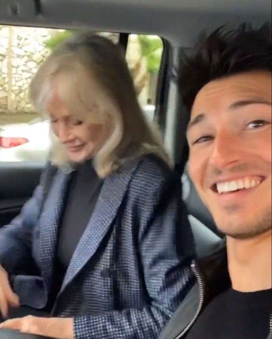 TeamRobWilson's tweet photo. @MrRobertScott & @DeidreHall heading out for the Television Critics Association!
#TeamRobWilson #SameTeam🔐 #TeamRoDe #Days https://t.co/8UkoXRtSlw