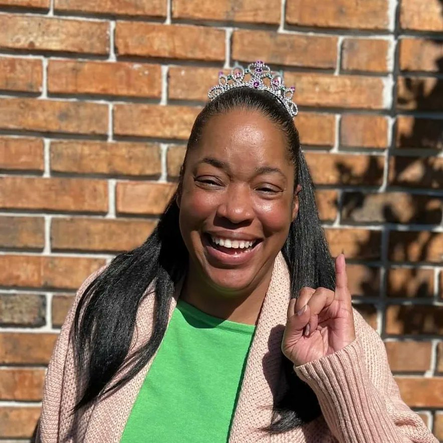 TLaShaunMusic's tweet image. Happy Founders' Day to my Sorors of Alpha Kappa Alpha Sorority, Incorporated. Had to rock the pink and green at church. My baby niece let me borrow her pink and green tiara.

115 years of Service to All Mankind!!!

 #j15💕💚 #FirstandFinest