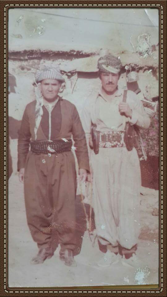 BngrdeH's tweet photo. باوکی کوچ کردووم لەگەڵ کاک رمەزانی کوچ کردوو خوا لیان خوشبیت لەگوندی بنگرد https://t.co/O3PScF8p4t