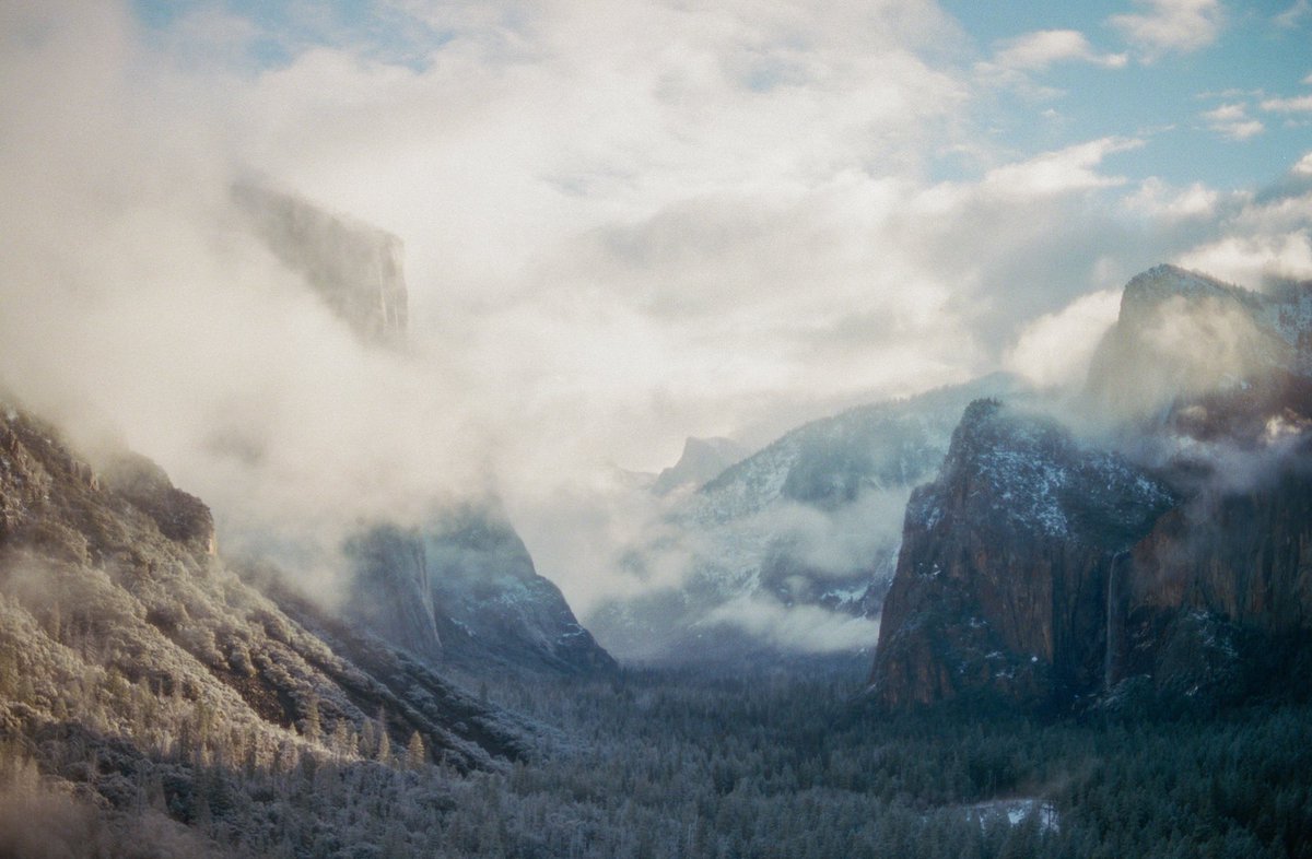 jakob_lr's tweet photo. Yosemite on film https://t.co/RmNJN4Omo5