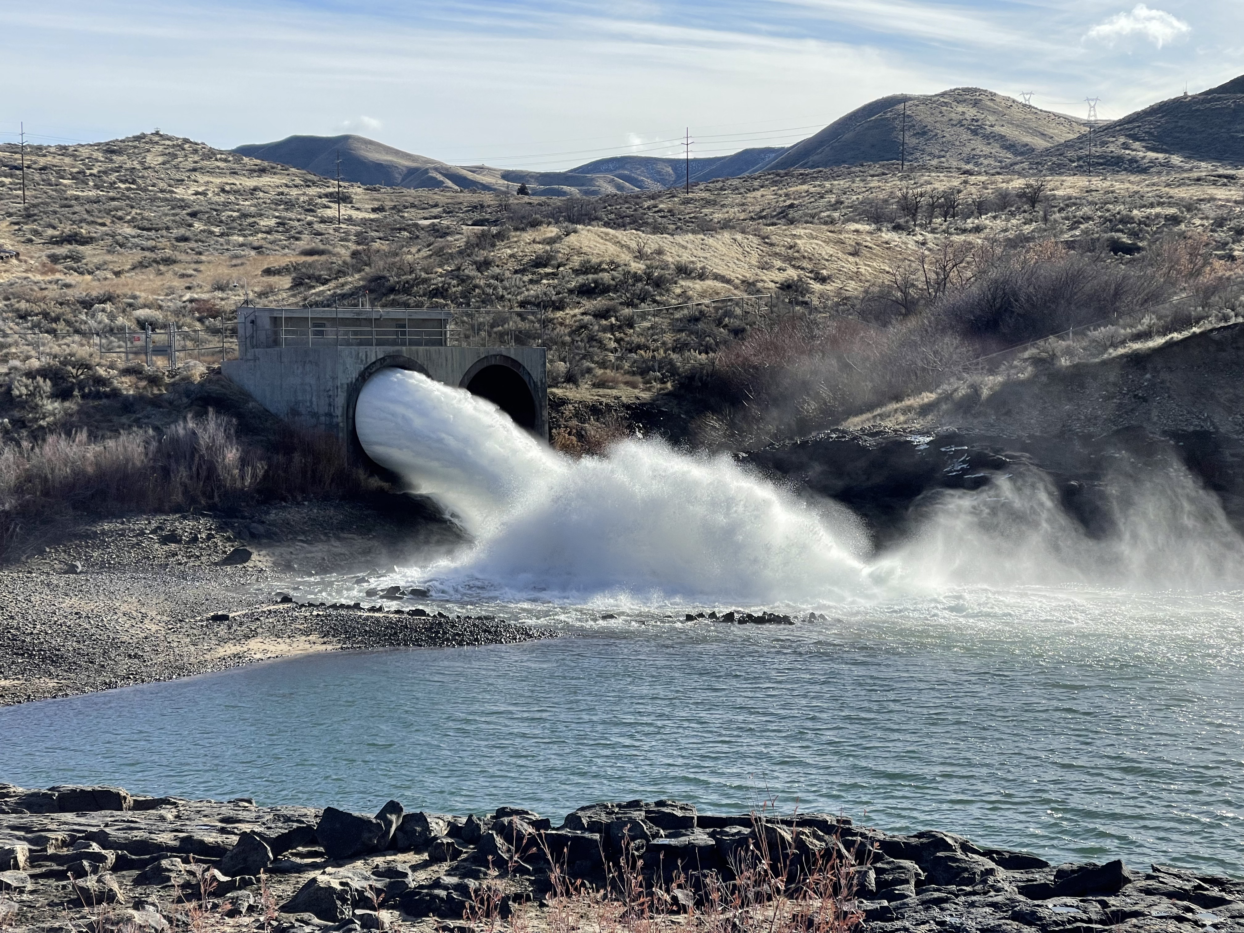 Pete WinterSky on X: Wow! The rooster tail at Lucky Peak Dam is flowing  today (Sunday).  / X